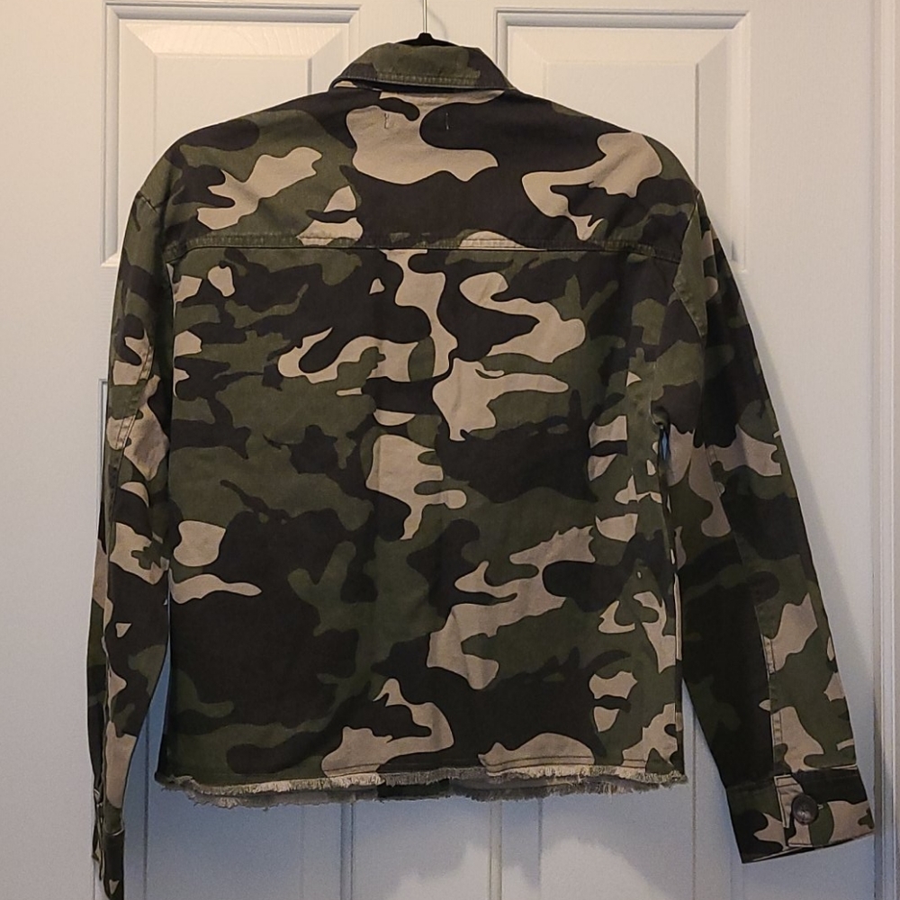 Socialite Camo Jacket Top Size Small - Picture 3 of 6